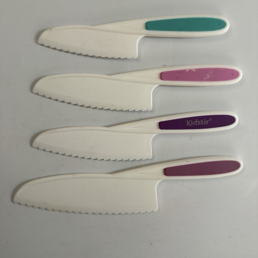 Kidster Knife Set of 4 for Cooking & Cutting Cakes, Fruits For the Kids